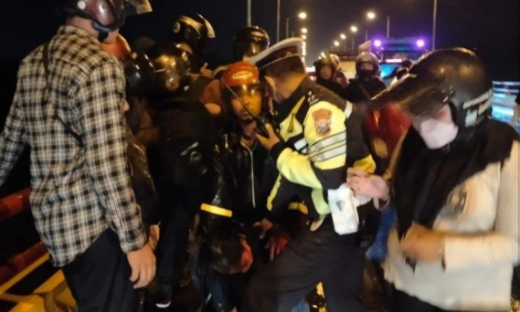 Anggota Satlantas Polres Kediri Kota Selamatkan Mahasiswi yang Coba Bunuh Diri