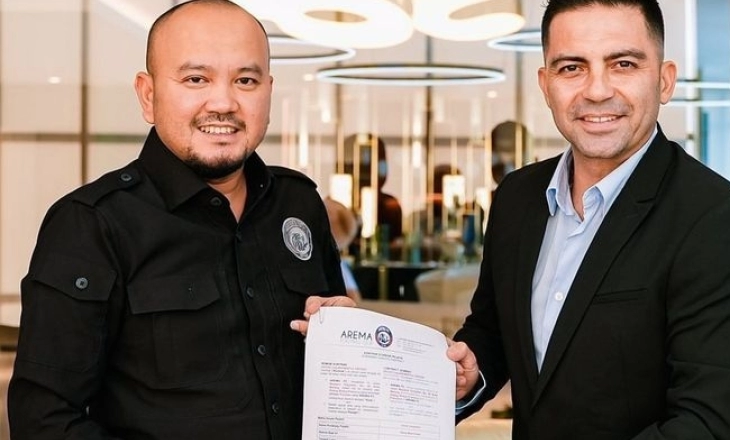 Javier Roca Pelatih Baru Singo Edan