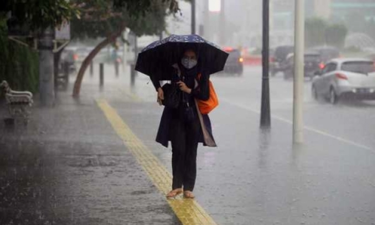 BMKG: Hujan Kilat Durasi Singkat Berpotensi Guyur Jakbar, Jaktim, Jaksel Sore Hari