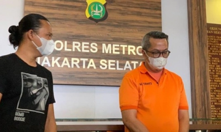 Pria Todong Pistol ke Kuli Ngaku Kesal Lagi Rapat Virtual Terganggu Suara Ketok Tembok