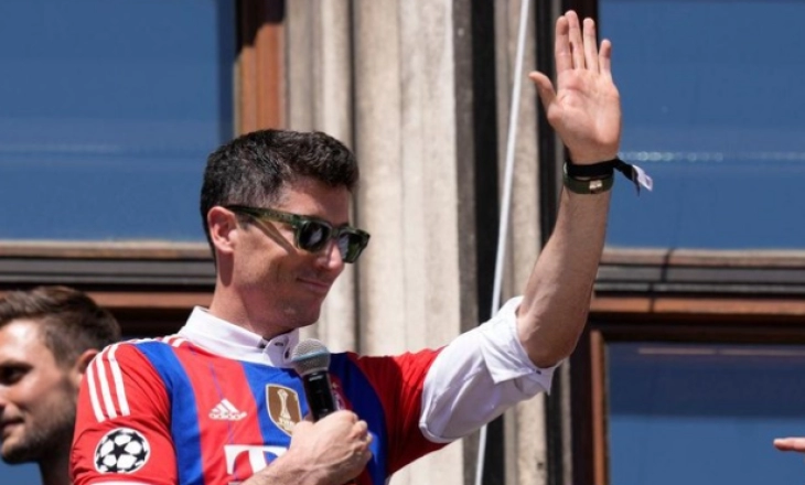 Robert Lewandowski Resmi jadi Pemain Barcelona