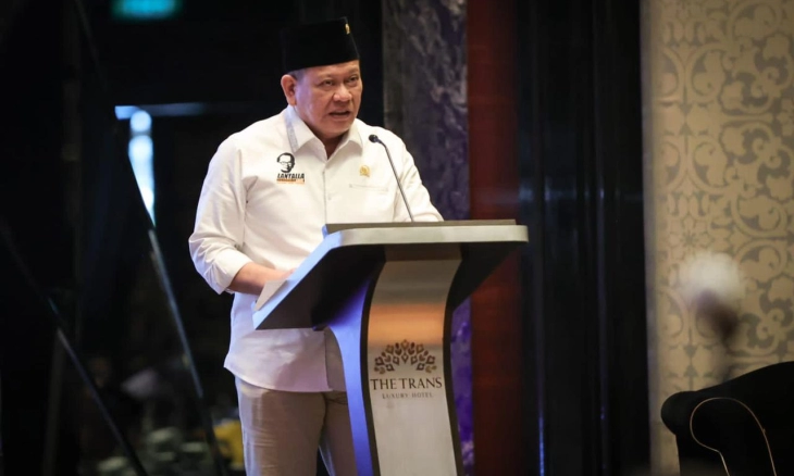 Negara Tak Wajib Membebek pada Kapitalis Global