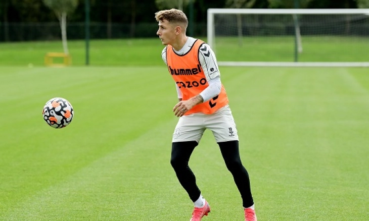 Chelsea Ingin Boyong Lucas Digne