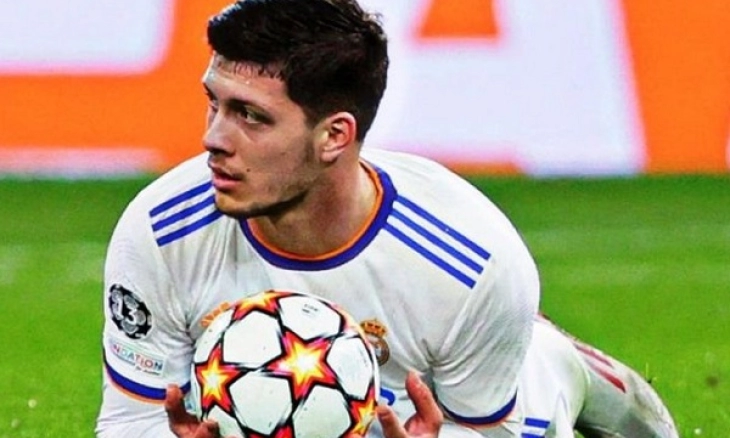 Benzema Cedera, Madrid Enggan Lepas Luka Jovic