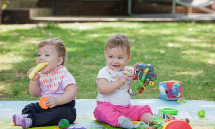 Tips Memilih Mainan Bayi