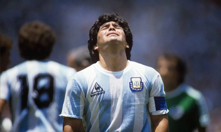 Ini Penyebab EA Menghapus Diego Maradona dari Game FIFA Mobile 22