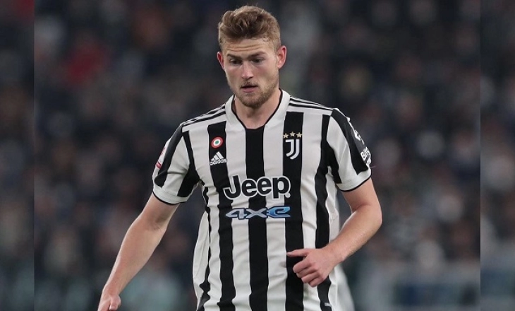 Ditinggal Rudiger dan Christensen, Chelsea Kembali Buru de Ligt