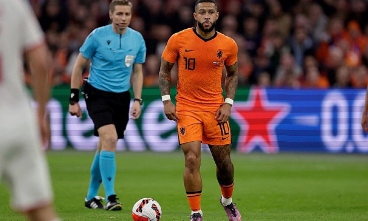 Memphis Tinggalkan Barcelona di Musim Panas?