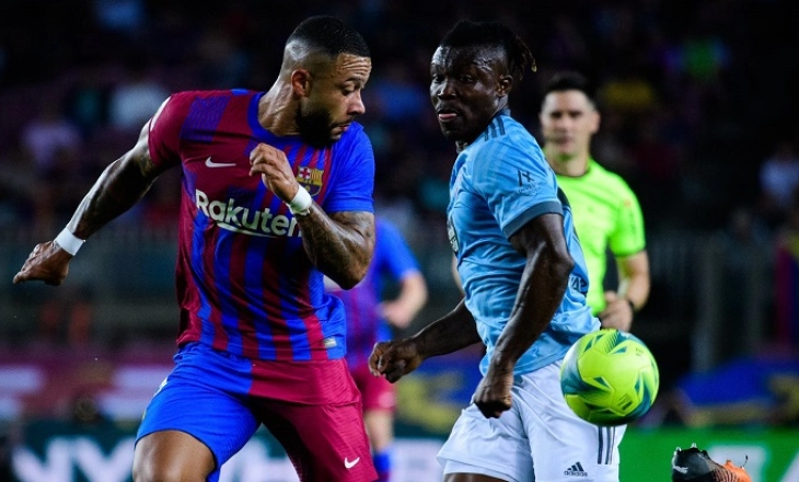 Rayu Bayern, Barcelona Tawarkan Memphis untuk Dapatkan Lewandowski