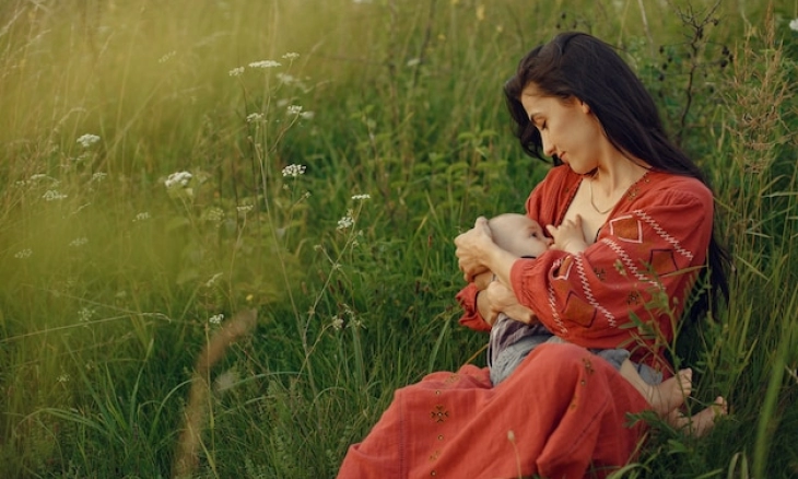 Aman Menyusui Saat Liburan