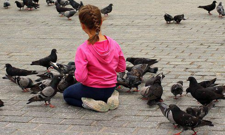 Peraturan Unik di Negara Asing yang Harus Anda Taati