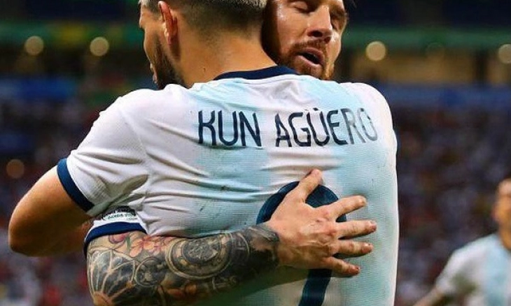 So Sweet… Ini Pesan Messi Buat Sergio Aguero