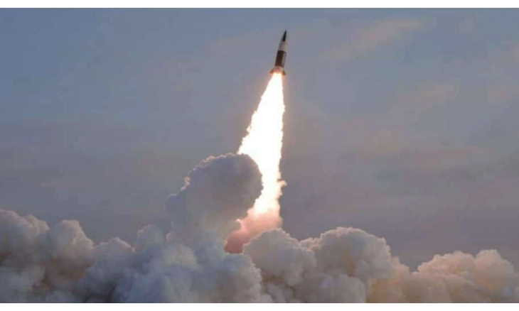 Milisi Houthi Menargetkan Rudal Balistik di Posisi Tentara Yaman, Setidaknya 40 Terluka