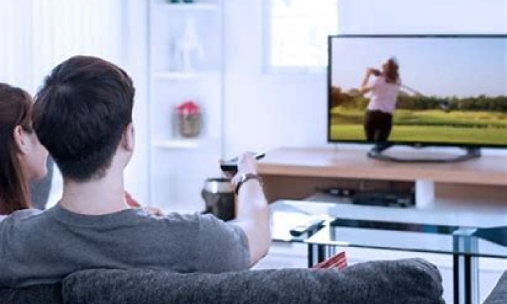 Hati-hati! Ternyata Terlalu Banyak Nonton TV Bisa Mengurangi Produksi Sperma