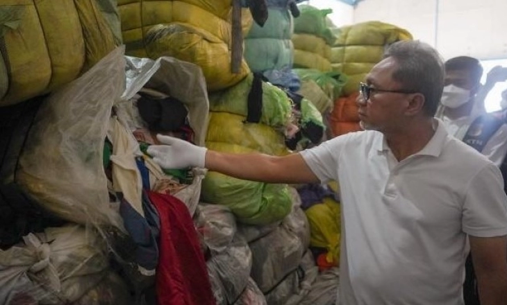 Pakaian Bekas Impor Senilai Rp 8,5 Miliar Dimusnahkan Kemendag