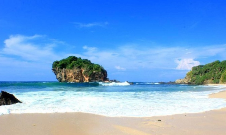 Merefresh Otak di Pantai Jungwok 