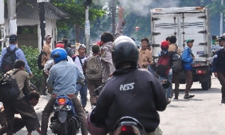 Pasukan K-9 Polda Metro Jaya Masuk ke Kampung-Kampung Cegah Tawuran