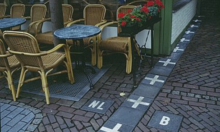 Mengintip Perbatasan Negara Paling Unik Di Dunia