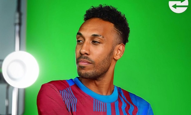 Barcelona Tak Langsung Umumkan Kedatangan Aubameyang