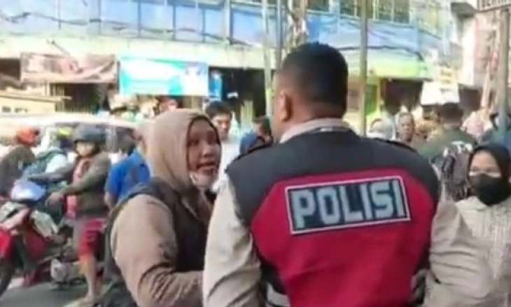  Tak Terima Ditegur karena Lawan Arah, Kata Saksi Mata Mahasiswi itu Mau Rebut Pistol Polisi