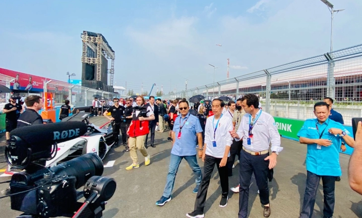 Jokowi Sambangi Formula E di Ancol, PLN dan Pertamina Ogah Jadi Sponsor