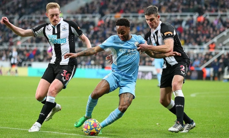 Chelsea Intensifkan Pengejaran Raheem Sterling