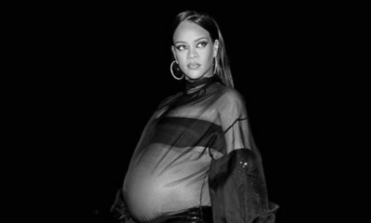 Rihanna: Kehamilan Membuka Tingkat Baru Cinta dan Rasa Hormat untuk Ibuku
