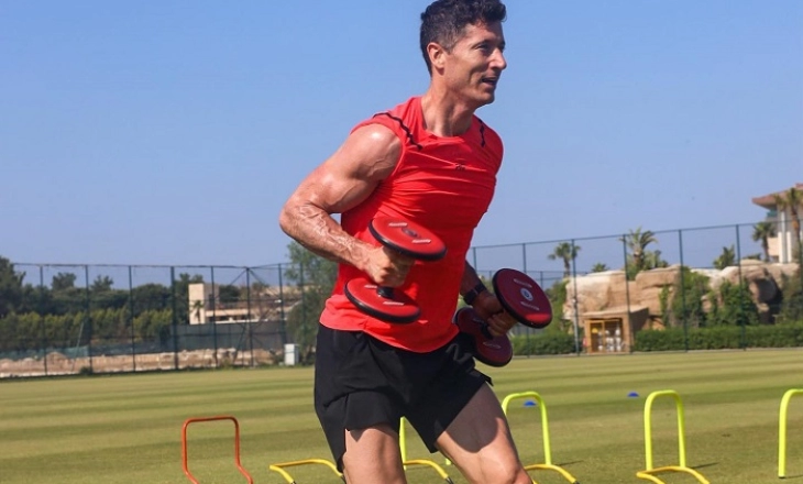 Bayern Tolak Tawaran Ketiga Barcelona untuk Lewandowski