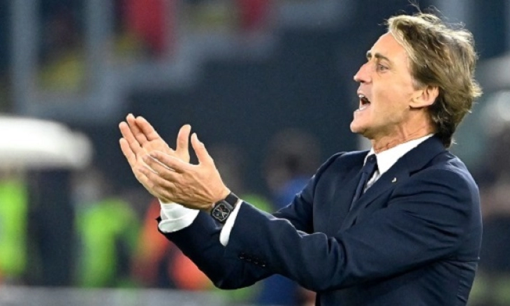 Roberto Mancini Ramaikan Bursa Pelatih MU