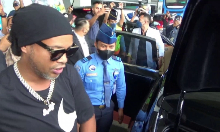 Ronaldinho Diharapkan Bisa Memotivasi Pesepakbola Muda Indonesia