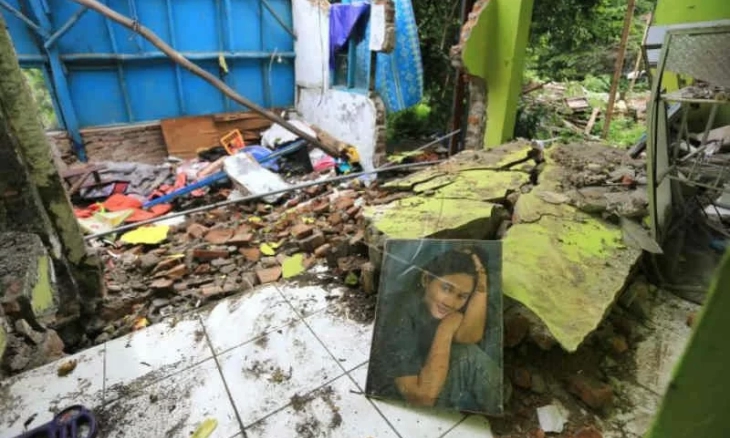 Akibat Pergerakan Tanah, Rumah Warga di Cirebon Rusak Parah