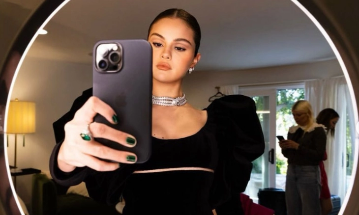 Lakukan Perawatan Kulit, Selena Gomez: Selamat Malam Dunia