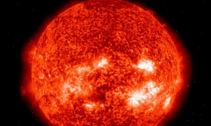 NOAA Mengklaim Bumi Dibombardir oleh Badai Geomagnetik