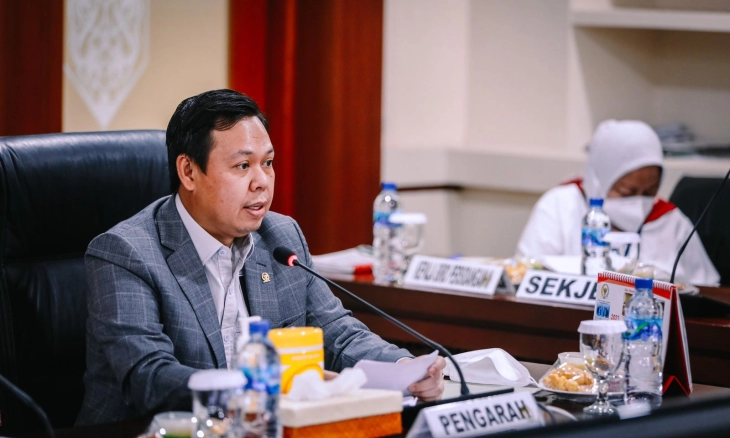 Sawit Direkomendasikan Jadi Tanaman Hutan, Modus Legal Deforestasi