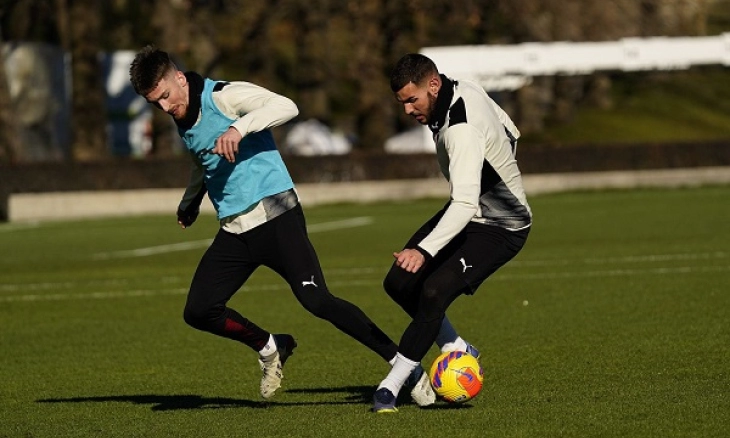 Setia Bersama Milan, Theo Hernandez Tolak Gabung Chelsea