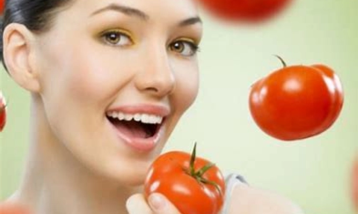 Jarang Diketahui! Ini Loh manfaat Tomat untuk Wajah Berjerawat