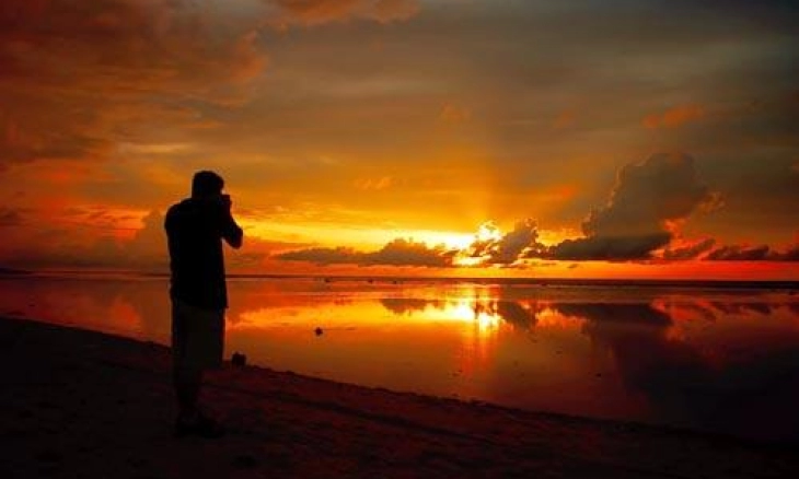 Pantai Ujung Genteng yang Romantis di Sukabumi