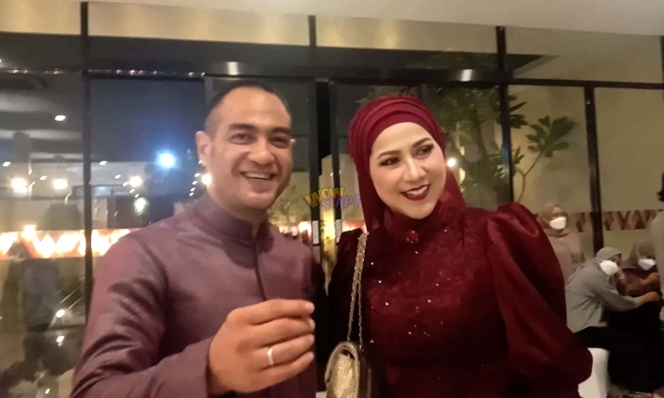 Wow! Cumi Tinta Hitam Venna Melinda untuk Ferry Irawan di Bulan Puasa