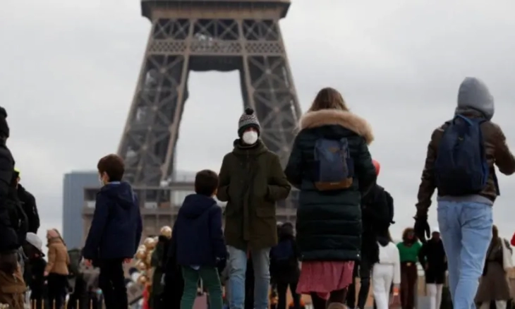 Prancis Desak Warganya Tinggalkan Ukraina