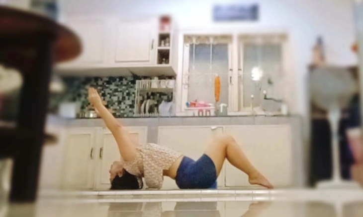 Yoga Membantu Mengatasi Tekanan Mental Selama Bekerja, Saatnya Mencoba!